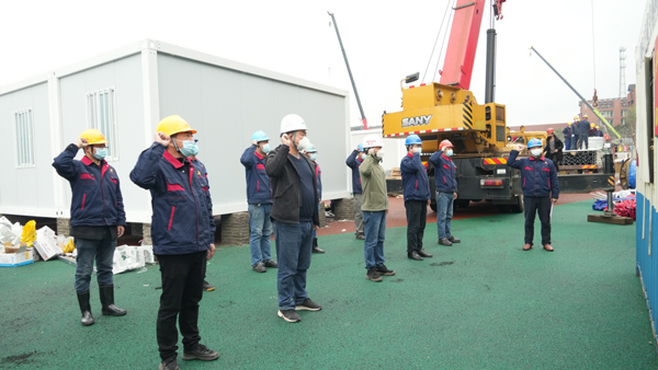 抗擊疫情當先鋒 紅色工地踐使命——記市住建局田家炳中學(xué)疫情隔離點建設(shè)臨時黨支部 抗擊疫情當先鋒 紅色工地踐使命——記市住建局田家炳中學(xué)疫情隔離點建設(shè)臨時黨支部