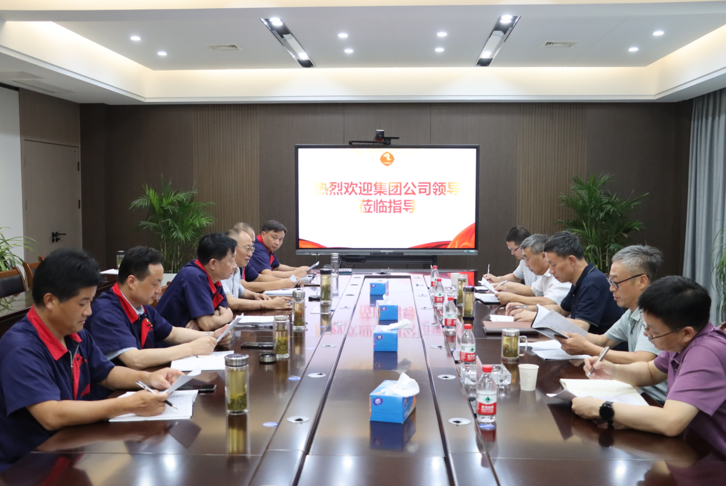 集團公司總經(jīng)理丁士啟到公司調(diào)研 集團公司總經(jīng)理丁士啟到公司調(diào)研